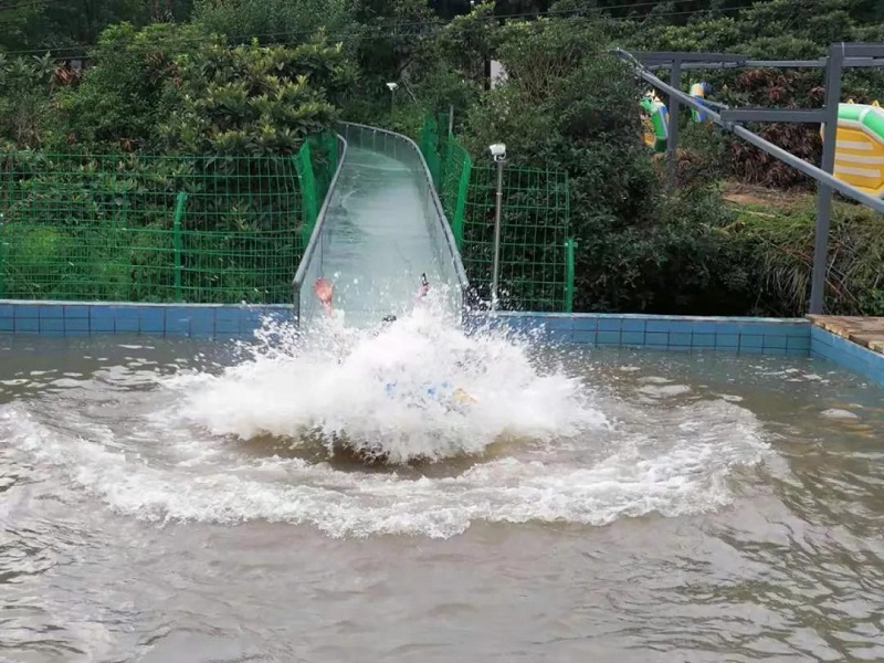 玻璃漂流建造廠家